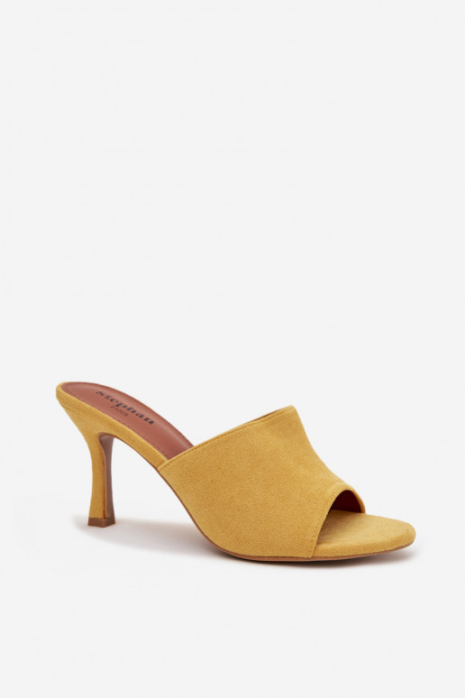 Moteriškos šlepetės su plonais kulniukaissuiš eko zomšosu geltonos spalvos Isolia