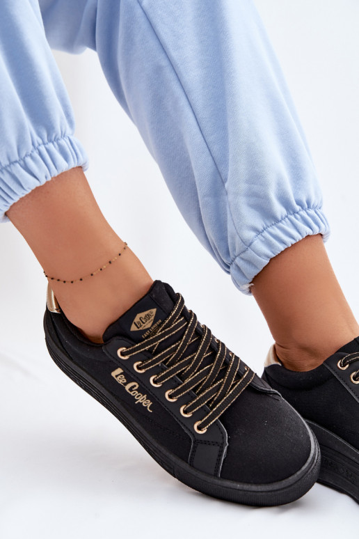 Laisvalaikio bateliai su platforma Lee Cooper LCIN-26-44-4476 juodos spalvos