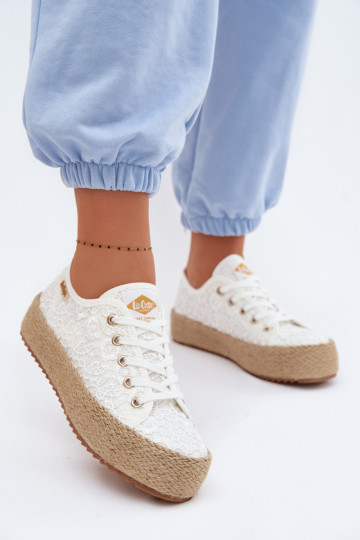 su nėrinių motyvais laisvalaikio batai espadrilės su platforma Lee Cooper LCIN-26-31-4326 baltos spalvos