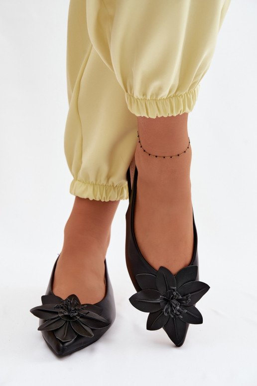 Moteriškos basutės su plačiais kulniukaissuDekoracyjnym Gėlė juodos spalvos Telivette