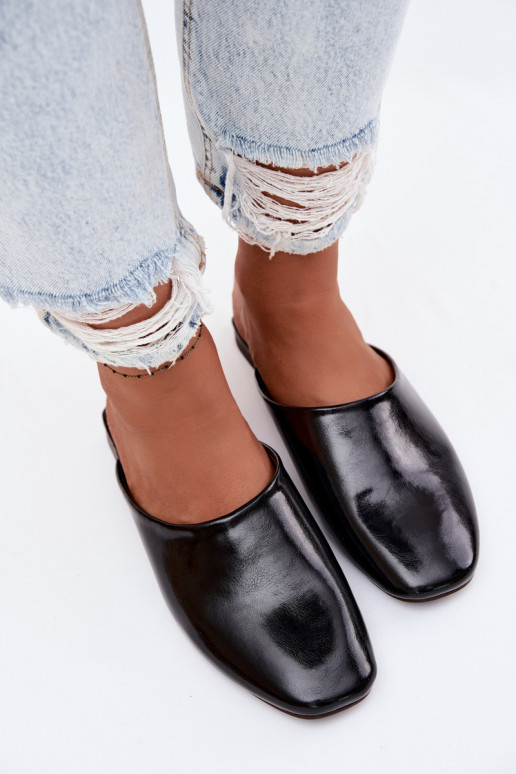 Moteriškos šlepetės MulesuImitacji Skóry lygiapadžiai juodos spalvos Romelle