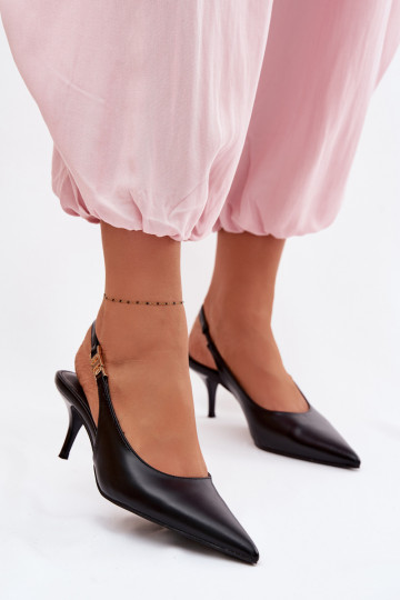 Moteriškos basutėssuImitacji Skóry su plonais kulniukais juodos spalvos Jelissey