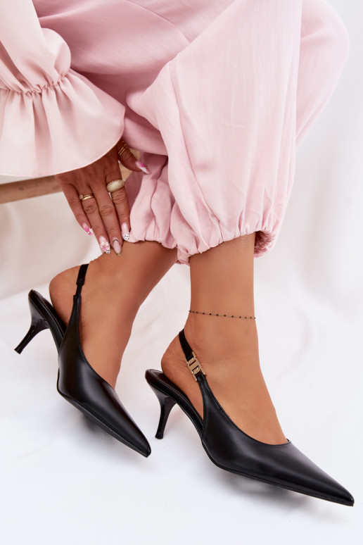 Moteriškos basutėssuImitacji Skóry su plonais kulniukais juodos spalvos Jelissey