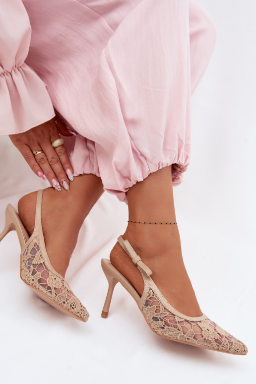 Moteriškos basutės su plonais kulniukais su nėriniais smėlio spalvos Pelivelle