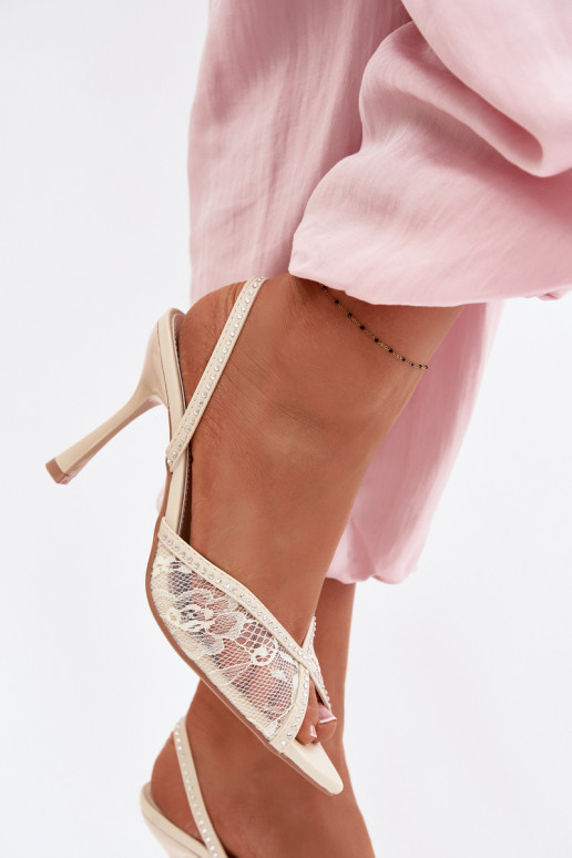 Moteriškos basutės su plonais kulniukais su nėriniais I Zdobieniem smėlio spalvos Melivelle