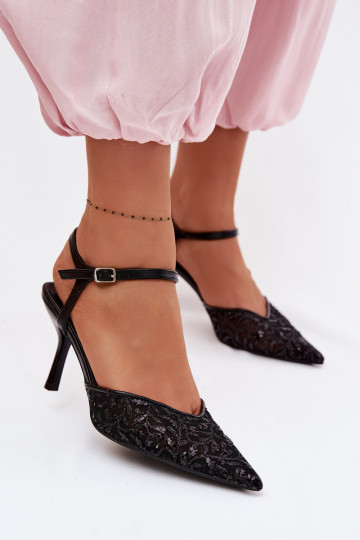 Tinklelis Moteriškos basutės su plonais kulniukaissusu blizgesiuującym Zdobieniem juodos spalvos Laria 2