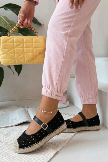 Juodos ažūrinės espadrilės ant platformos Paulette 2