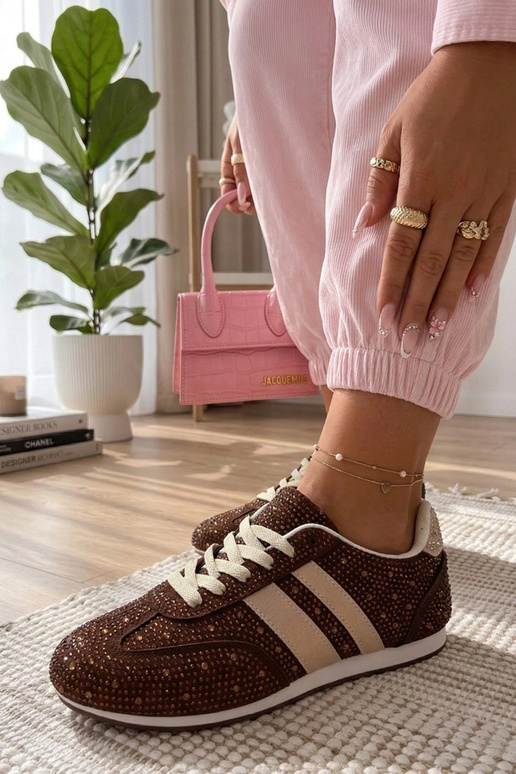 Rudi sportbačiai puošti cyrkonio...