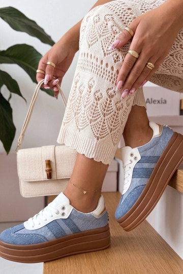 Mėlyni sportbačiai su...