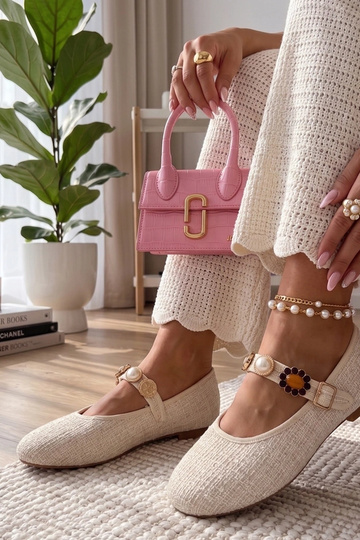 Smėlio spalvos balerinos su...