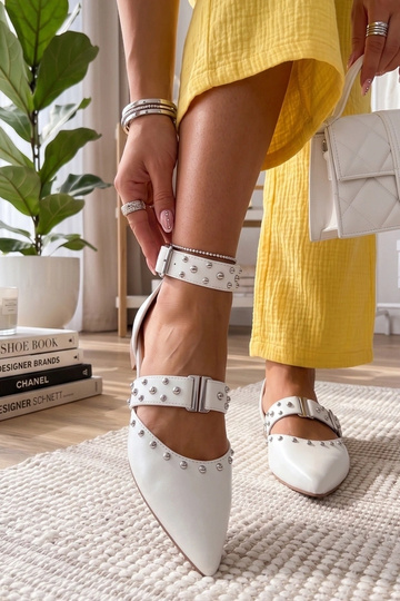 Balti balerinos su...