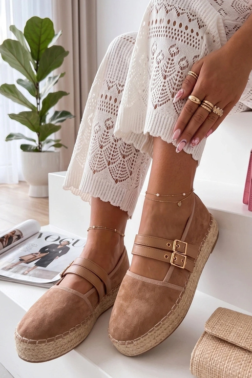 Smėlio spalvos espadrilės platformoje...