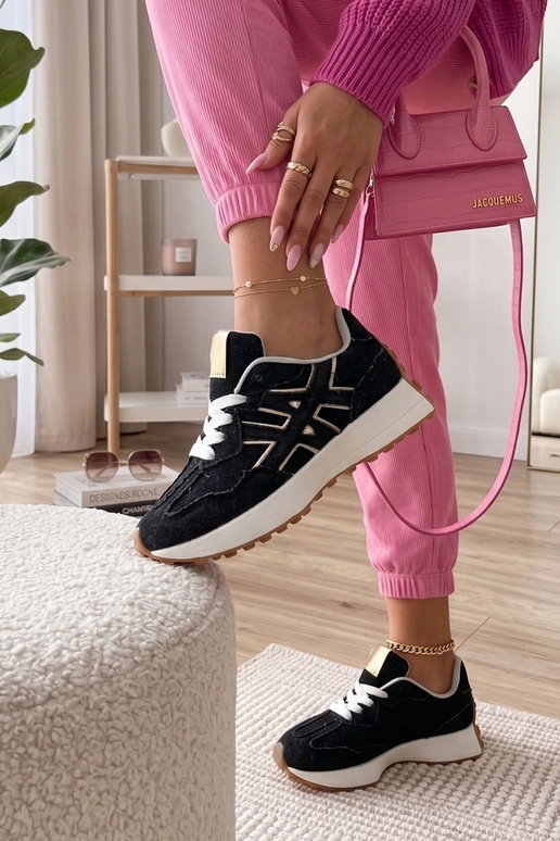 Juodi džinsiniai sportbačiai...