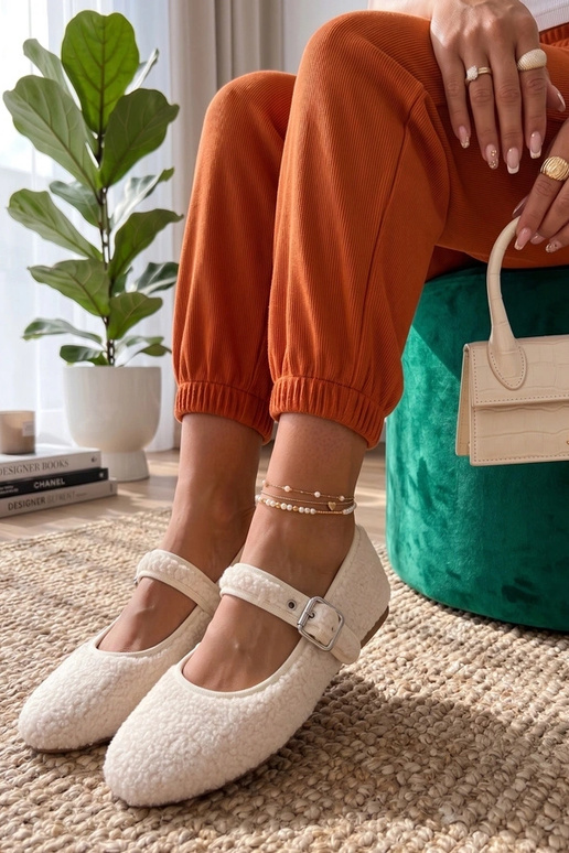 Baltos kailiuotos balerinės su...