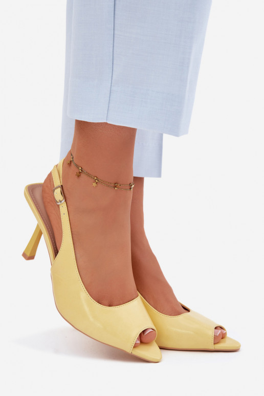 Moteriškos basutės su plonais kulniukais geltonos spalvos Sevina