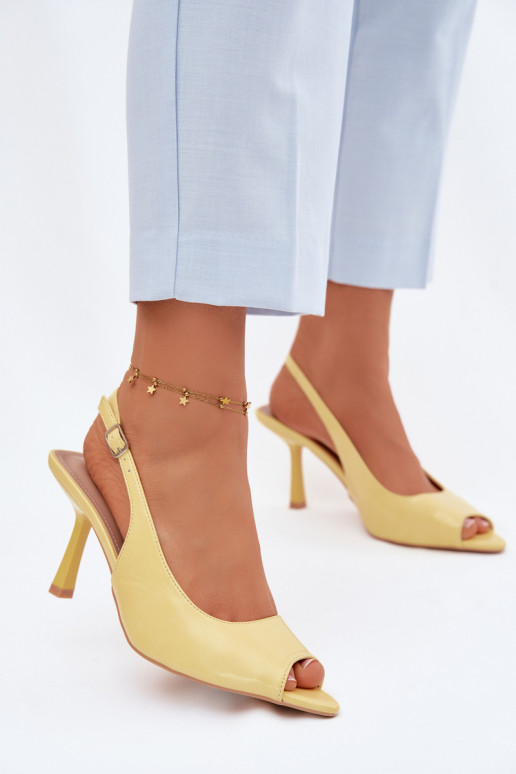 Moteriškos basutės su plonais kulniukais geltonos spalvos Sevina