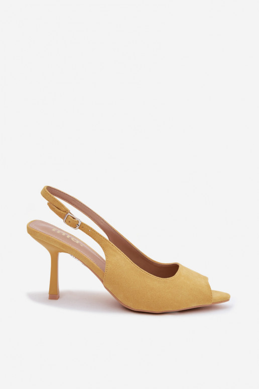 Moteriškos basutės su plonais kulniukais iš dirbtinio zomšo geltonos spalvos Sevina