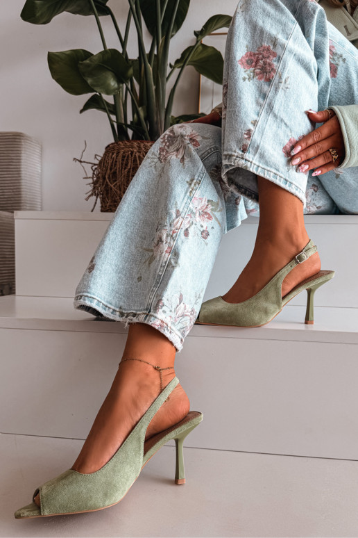 Moteriškos basutės su plonais kulniukais iš dirbtinio zomšo žalios spalvos Sevina