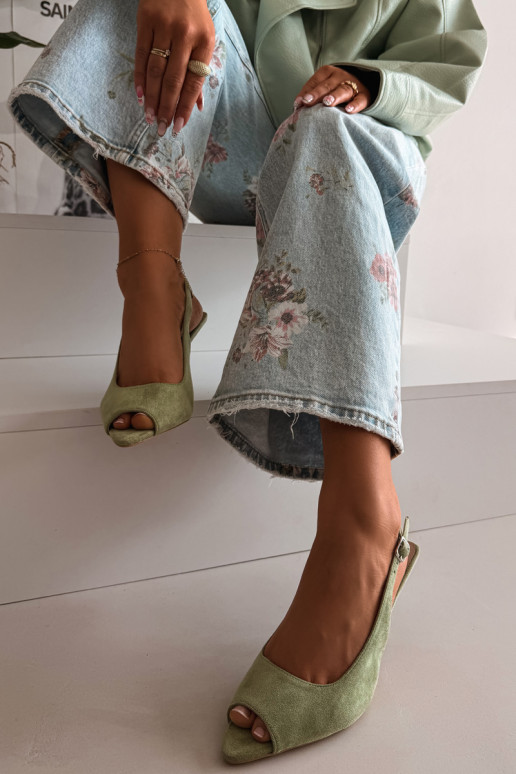 Moteriškos basutės su plonais kulniukais iš dirbtinio zomšo žalios spalvos Sevina