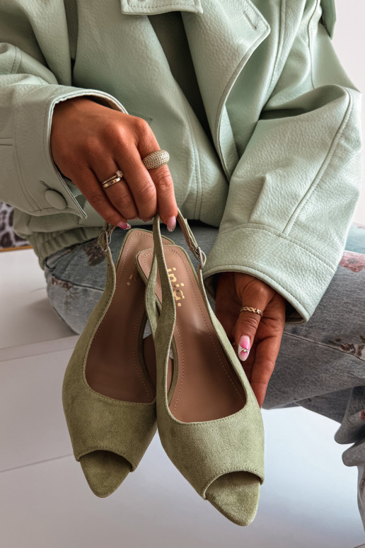 Moteriškos basutės su plonais kulniukais iš dirbtinio zomšo žalios spalvos Sevina