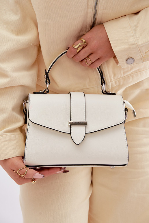 Rankinė Paštininkė su dekoratyvinėmis juostelėmis dramblio kaulo spalvos Belveta