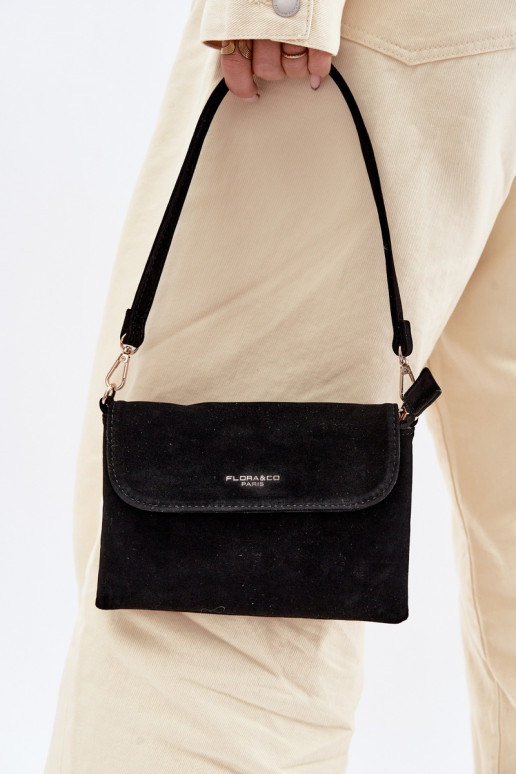 Nedidelė rankinėsuiš eko zomšosu juodos spalvos Lucelle