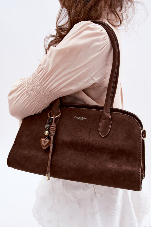 RankinėsuBrelokiem I su sagtimismi iš eko zomšosoĮa CzekoladoĮa Violette