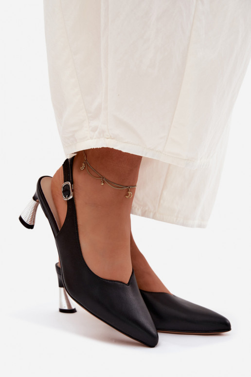 Moteriškos basutės Moteriškas su kulniukais Vinceza 66922 juodos spalvos