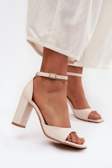 Moteriškos aukštakulnės basutėssuImitacji Skóry dramblio kaulo spalvos Melvra