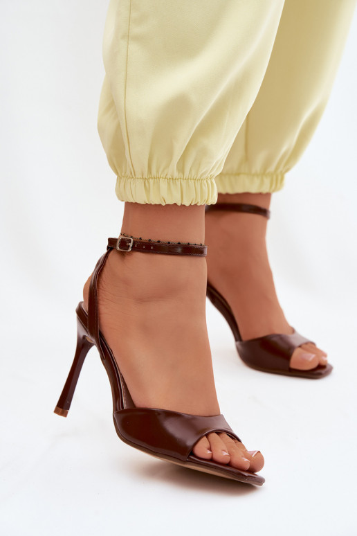 Moteriškos basutės su plonais kulniukaissuImitacji Skóry rudos spalvos Olissey