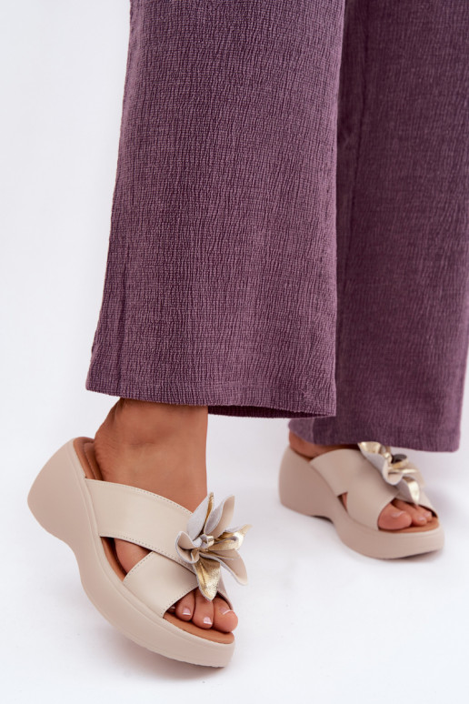 Odinės šlepetės su platforma Su puošniais Gėlė Vinceza 41511 smėlio spalvos