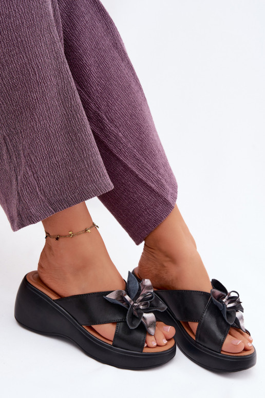 Odinės šlepetės su platforma Su puošniais Gėlė Vinceza 41511 juodos spalvos