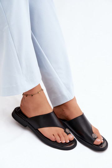 Odinės šlepetės Šlepetės Moteriškas su plačiais kulniukais Vinceza 62307 juodos spalvos