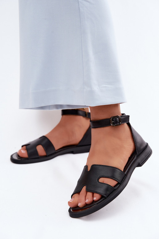 Moteriškos basutėssuĮjungtaturalnej Skóry su plačiais kulniukais Vinceza 62305 juodos spalvos