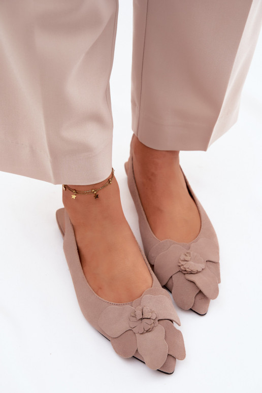 basutės Oda iš zomšos su plačiais kulniukais Su puošniais Gėlė Vinceza 66951 smėlio spalvos