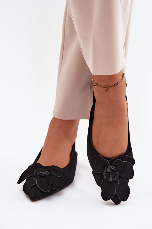 basutės Oda iš zomšos su plačiais kulniukais Su puošniais Gėlė Vinceza 66951 juodos spalvos