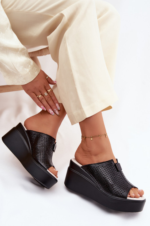 Moteriškos šlepetėssuĮjungtaturalnej Skóry su platforma Vinceza 95392 juodos spalvos