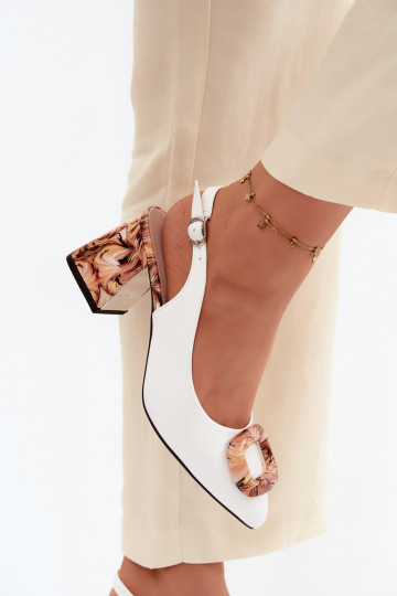 Moteriškos aukštakulnės basutėssuDekoracyjną su sagtimis Vinceza 62289 baltos spalvos 2