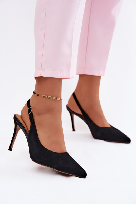 Moteriškos basutės su plonais kulniukaissuĮjungtaturalnego iš zomšosu juodos spalvos Kandy