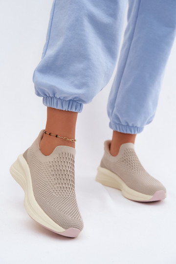 Įsispiriamo modelio Sneakers modelio batai Moteriškas  Kobbo 102424 smėlio spalvos