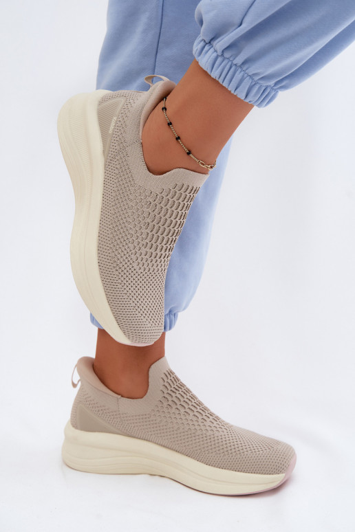 Įsispiriamo modelio Sneakers modelio batai Moteriškas  Kobbo 102424 smėlio spalvos