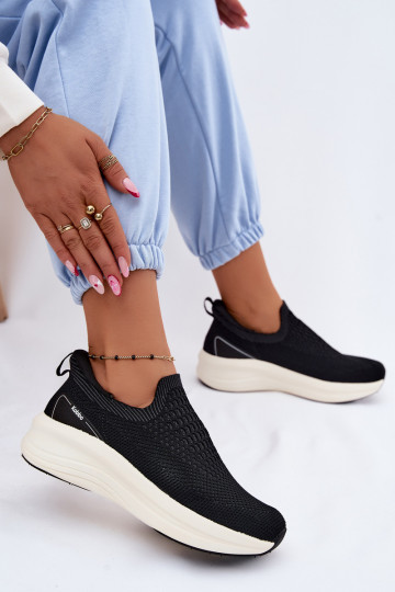 Įsispiriamo modelio Sneakers modelio batai Moteriškas  Kobbo 102424 juodos spalvos