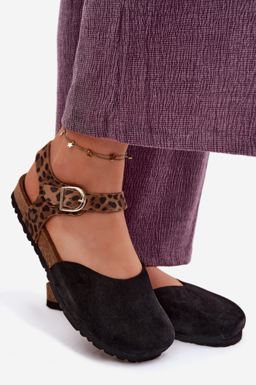 Oda Moteriškos zomšinės basutėssuZakrytymi Palcami Tai turiciejka H7365-01 juodos spalvos