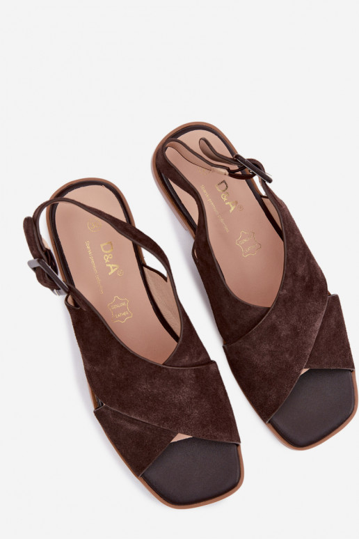 Oda Moteriškos zomšinės basutės su plačiais kulniukais D&A JC61-1001 CzekoladoĮe