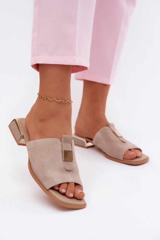 Elegantiško stiliaus Moteriškos šlepetės natūralios zomšosoĮa D&A JC61-1002 smėlio spalvos