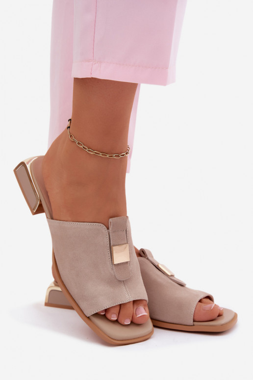 Elegantiško stiliaus Moteriškos šlepetės natūralios zomšosoĮa D&A JC61-1002 smėlio spalvos