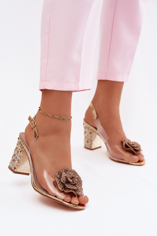 Perregimi basutės su kulniukais su spindinčiomis akutėmis D&A MR61-9013 aukso spalvos