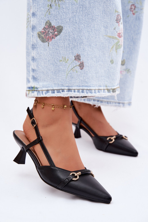 Moteriškos basutės su kulniukais Ze Szpiczastymi Noskami juodos spalvos Felessa