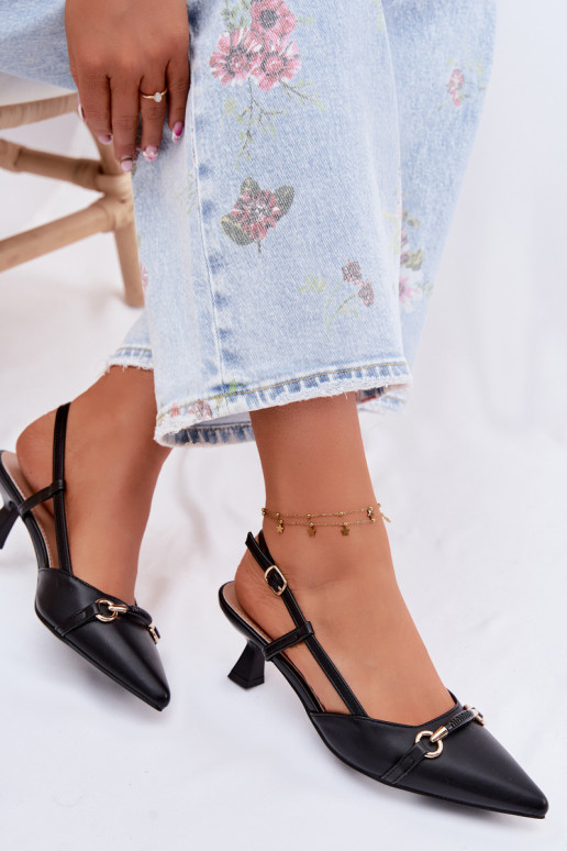 Moteriškos basutės su kulniukais Ze Szpiczastymi Noskami juodos spalvos Felessa