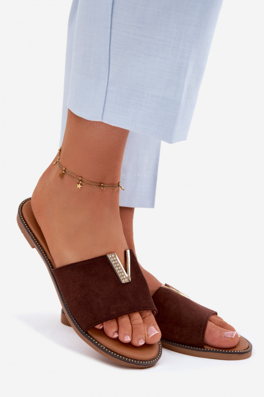 Šlepetės Moteriškas butas Su puošniais Detalem V CzekoladoĮe Nelmira